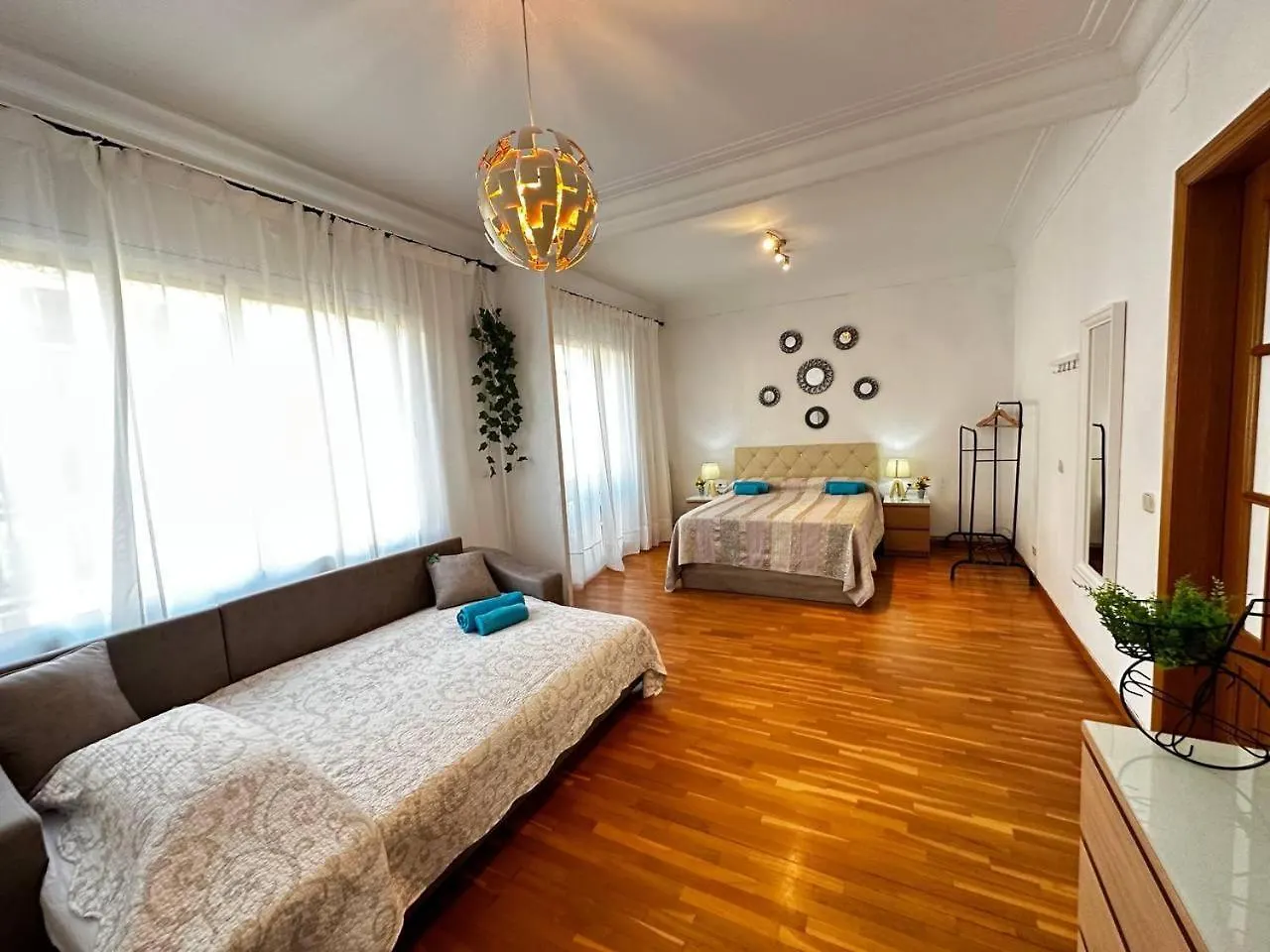 Rooms Argo Barcelona Spain