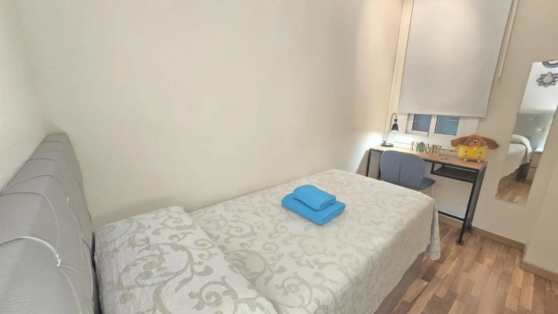 Rooms Argo Барселона 0*,