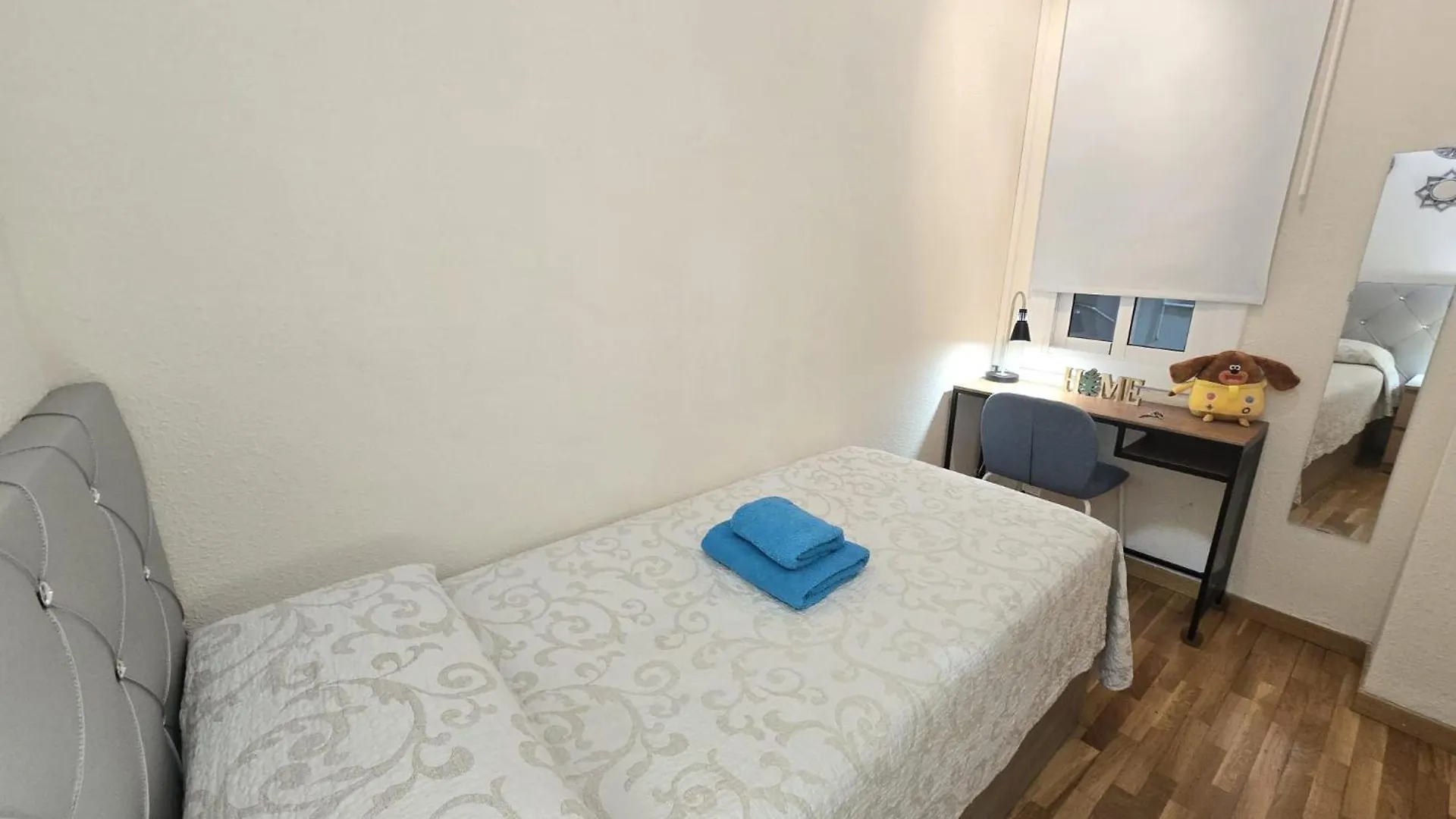 Bed & Breakfast Rooms Argo Barcelona Spain